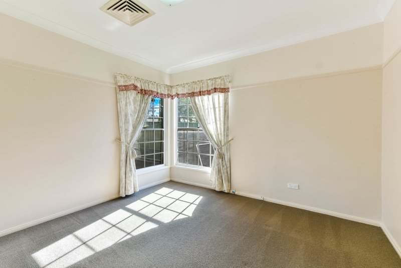 Photo - 385 Thirlmere Way, Thirlmere NSW 2572 - Image 7