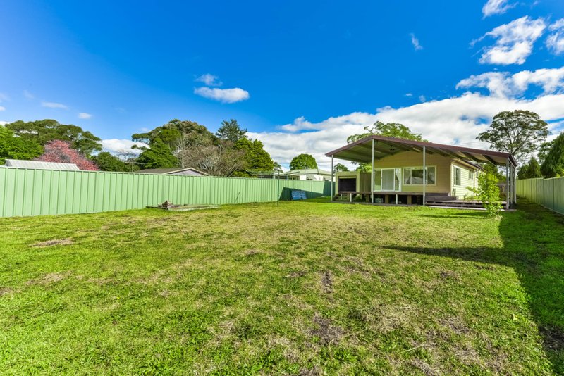 Photo - 385 Thirlmere Way, Thirlmere NSW 2572 - Image 16