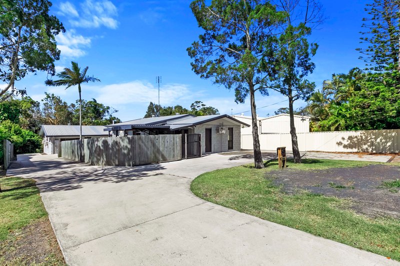 Photo - 386 Torquay Terrace, Torquay QLD 4655 - Image 2