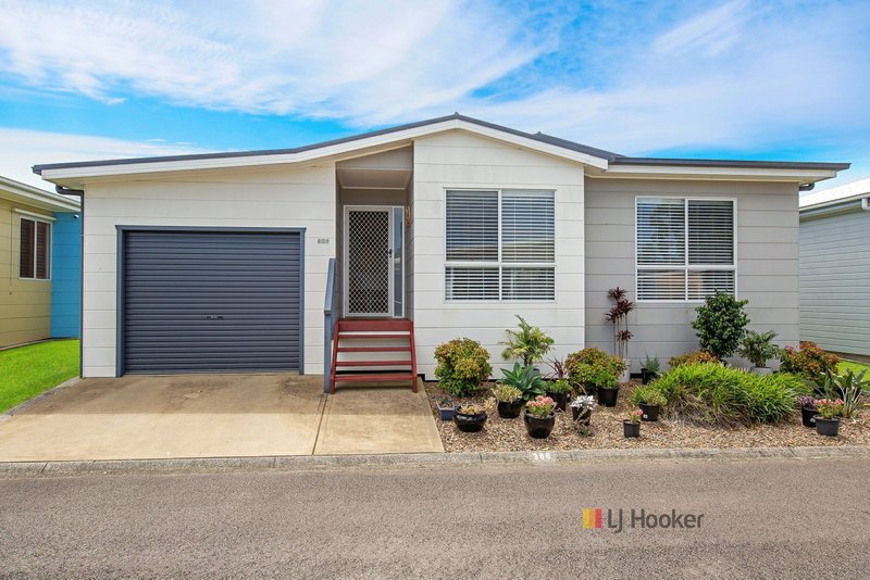 386/25 Mulloway Road, Chain Valley Bay NSW 2259