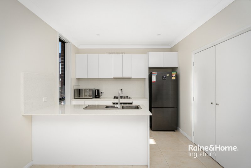 Photo - 3/87-89 Oxford Road, Ingleburn NSW 2565 - Image 3
