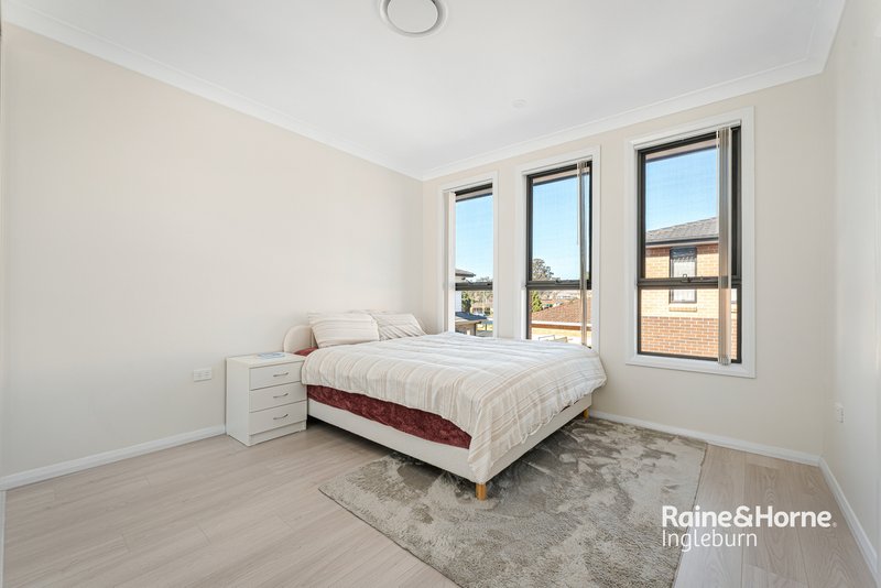 Photo - 3/87-89 Oxford Road, Ingleburn NSW 2565 - Image 4