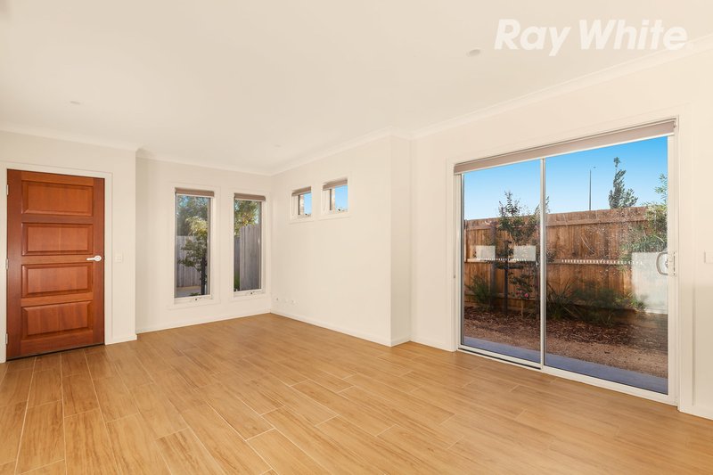 Photo - 3/87 Schotters Road, Mernda VIC 3754 - Image 3