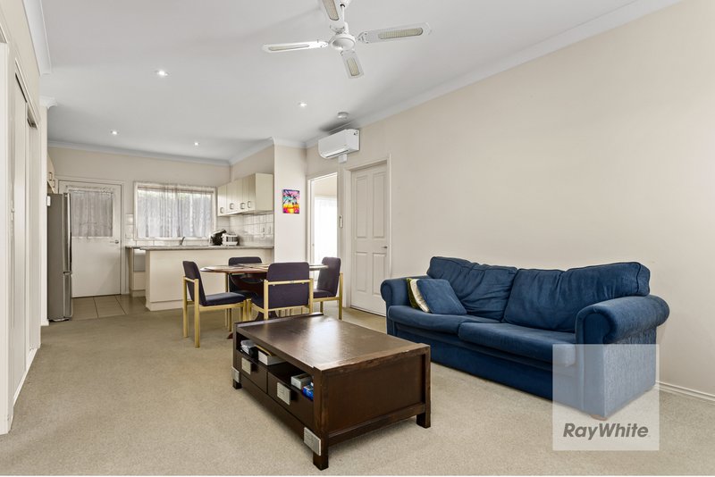 Photo - 3/877 Plenty Road, South Morang VIC 3752 - Image 4