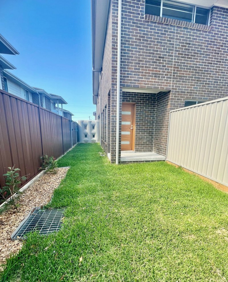 Photo - 3/88 Brisbane Street, Oxley Park NSW 2760 - Image 7