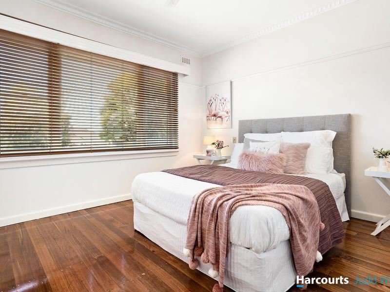 Photo - 388 Huntingdale Road, Mount Waverley VIC 3149 - Image 10