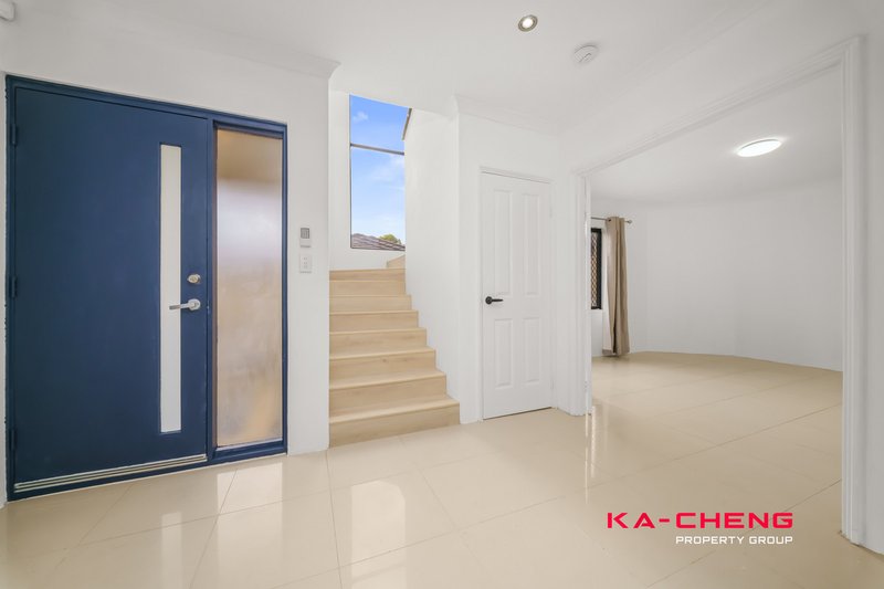 Photo - 388B Flinders Street, Nollamara WA 6061 - Image 8