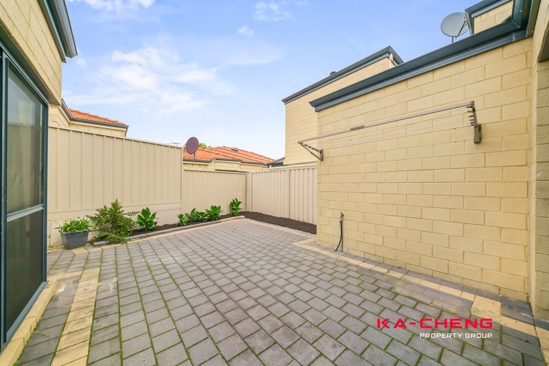 Photo - 388B Flinders Street, Nollamara WA 6061 - Image 12