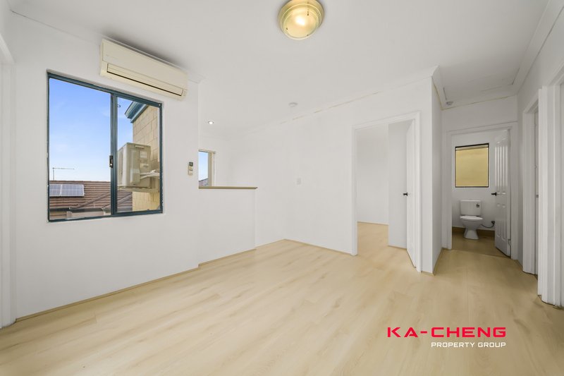 Photo - 388B Flinders Street, Nollamara WA 6061 - Image 14