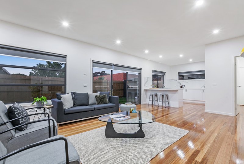 Photo - 3/89 Darebin Boulevard, Reservoir VIC 3073 - Image 4