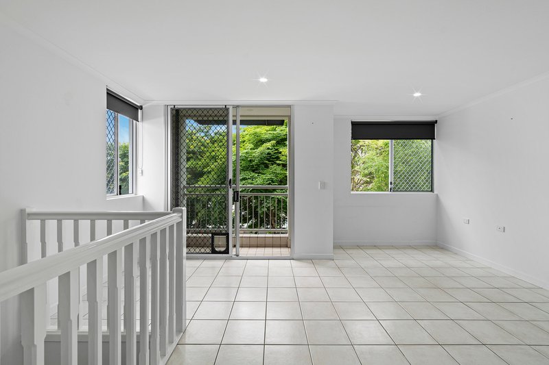 Photo - 3/89A Bay Terrace, Wynnum QLD 4178 - Image 6