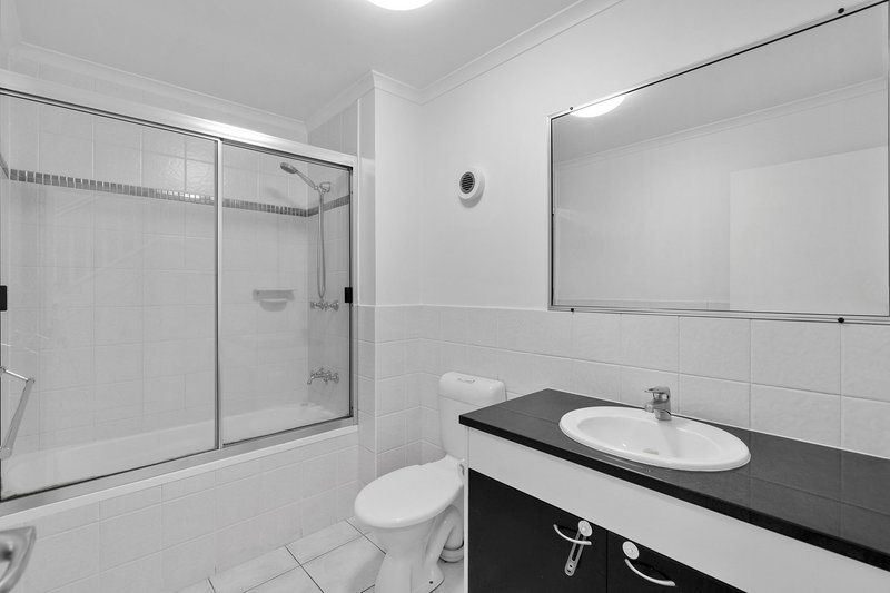 Photo - 3/89A Bay Terrace, Wynnum QLD 4178 - Image 13