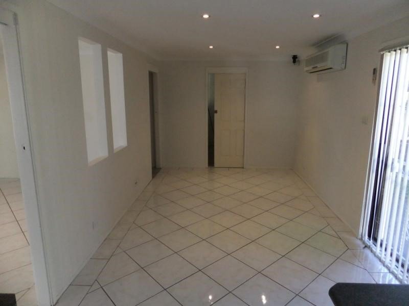 Photo - 38A Avonlea Street, Canley Heights NSW 2166 - Image 4