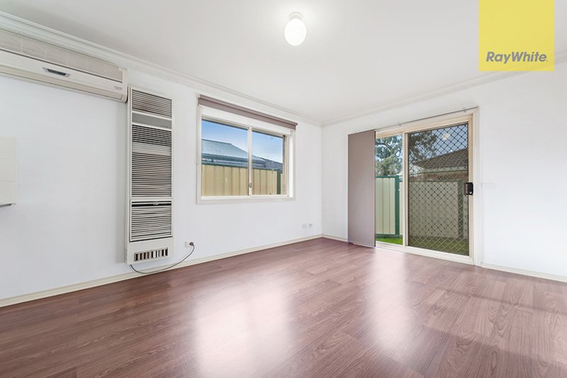 Photo - 38A Carroll Crescent, Mill Park VIC 3082 - Image 5