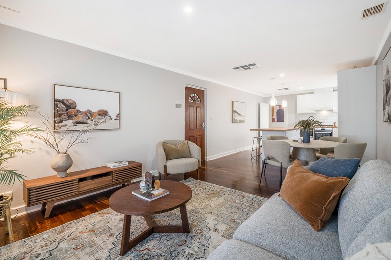 Photo - 38a Karoonda Road, Booragoon WA 6154 - Image 3