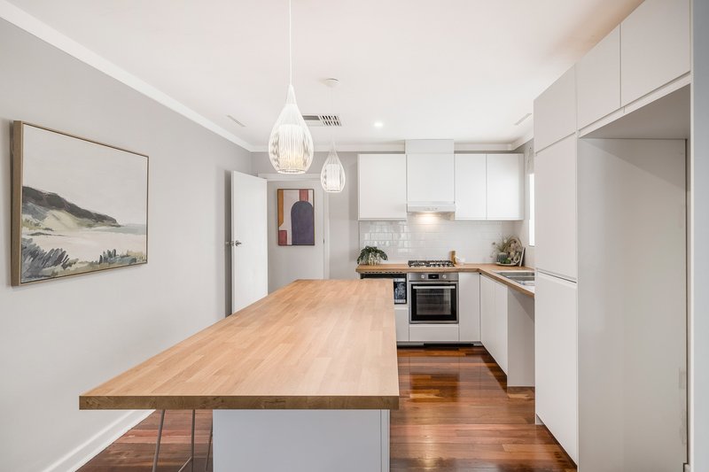 Photo - 38a Karoonda Road, Booragoon WA 6154 - Image 7