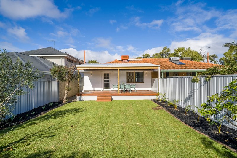 Photo - 38a Karoonda Road, Booragoon WA 6154 - Image 18