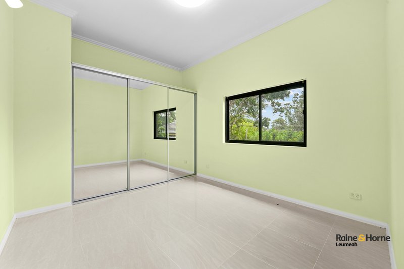 Photo - 38A Saywell Road, Macquarie Fields NSW 2564 - Image 6