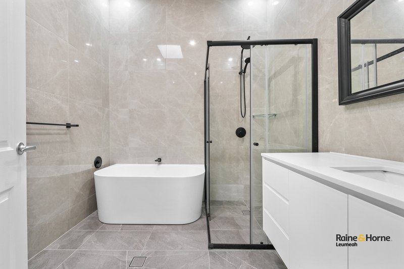 Photo - 38A Saywell Road, Macquarie Fields NSW 2564 - Image 7