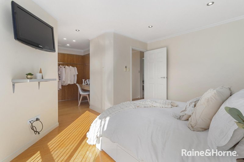 Photo - 3/8B Booth Street, Queanbeyan East NSW 2620 - Image 9