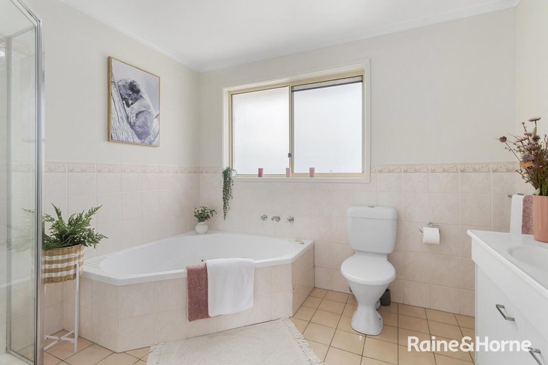 Photo - 3/8B Booth Street, Queanbeyan East NSW 2620 - Image 12