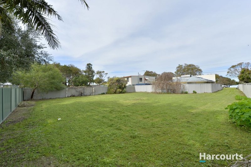 Photo - 38B Peel Parade, Coodanup WA 6210 - Image 4