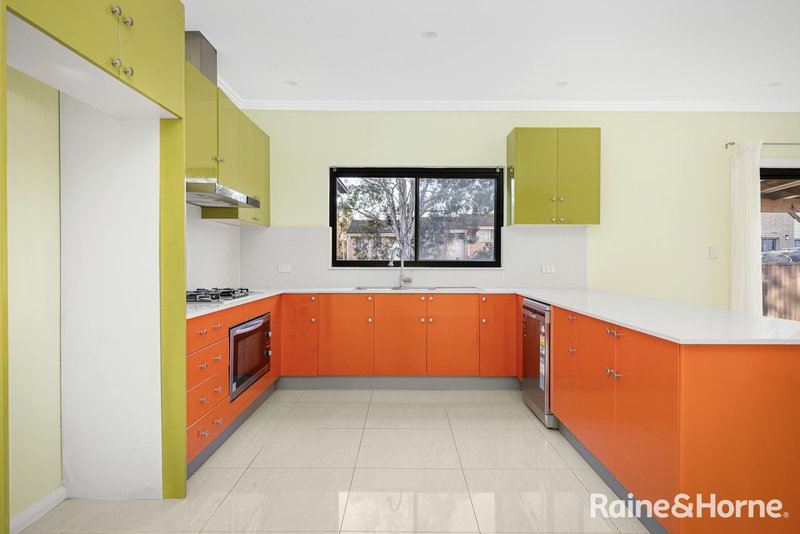 Photo - 38B Saywell Road, Macquarie Fields NSW 2564 - Image 4