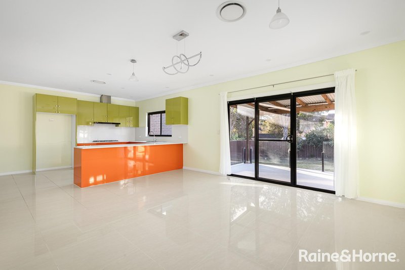 Photo - 38B Saywell Road, Macquarie Fields NSW 2564 - Image 8