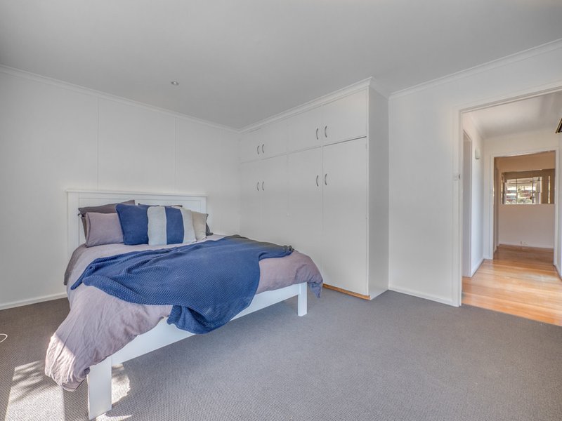 Photo - 39 & 39A Henley Street, Lindisfarne TAS 7015 - Image 12