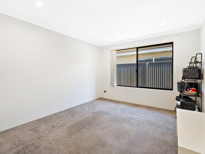 Photo - 39 Affinity Street, Wellard WA 6170 - Image 11