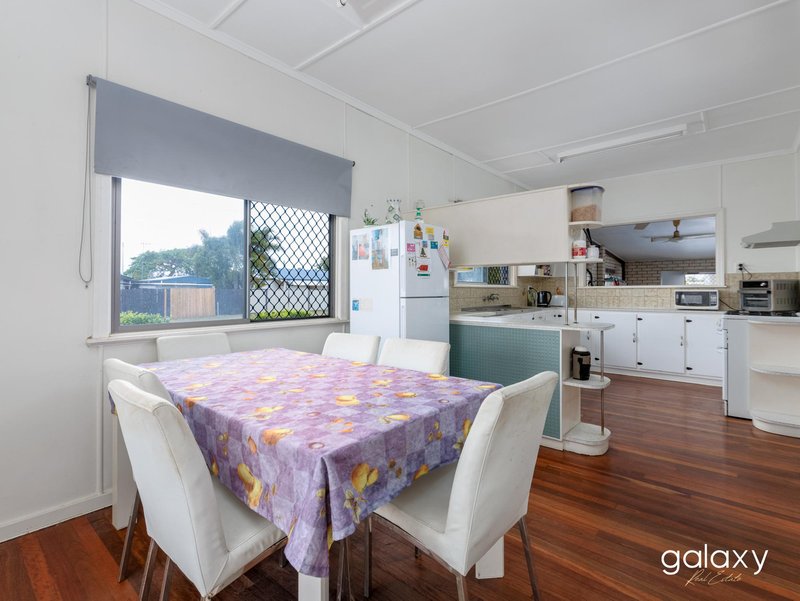 Photo - 39 Alamein Street, Svensson Heights QLD 4670 - Image 4