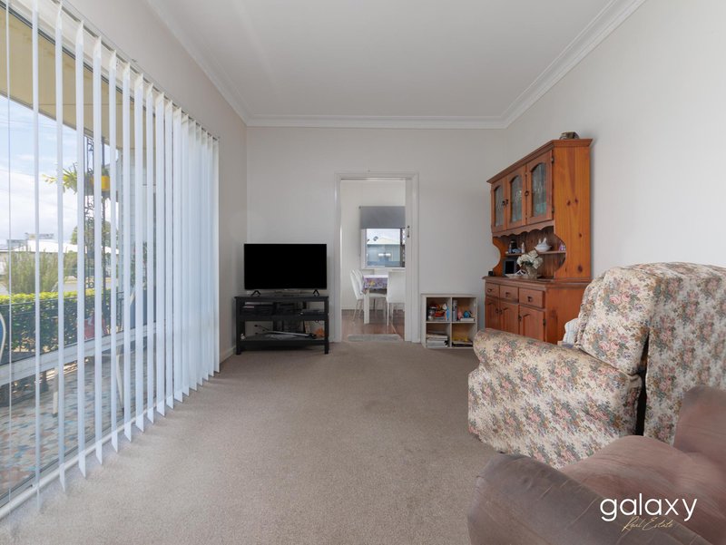 Photo - 39 Alamein Street, Svensson Heights QLD 4670 - Image 5