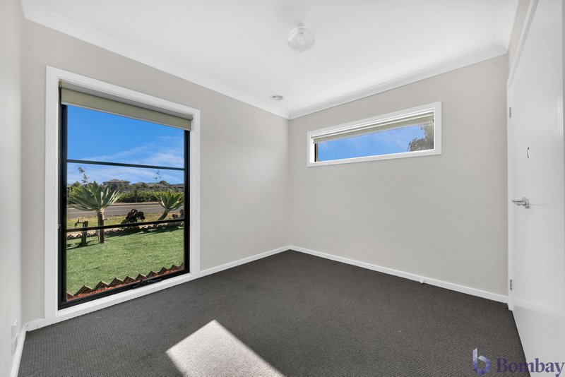 Photo - 39 Albion Crescent, Mickleham VIC 3064 - Image 4