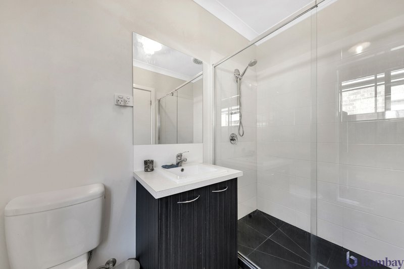 Photo - 39 Albion Crescent, Mickleham VIC 3064 - Image 8