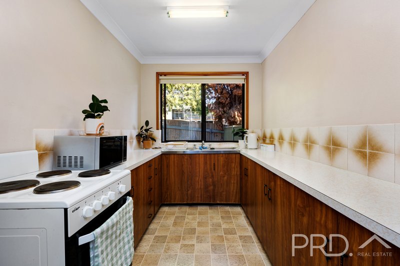 Photo - 3/9 Anderson Place, Tumut NSW 2720 - Image 4