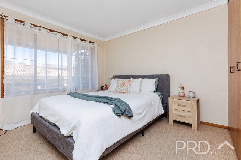 Photo - 3/9 Anderson Place, Tumut NSW 2720 - Image 5