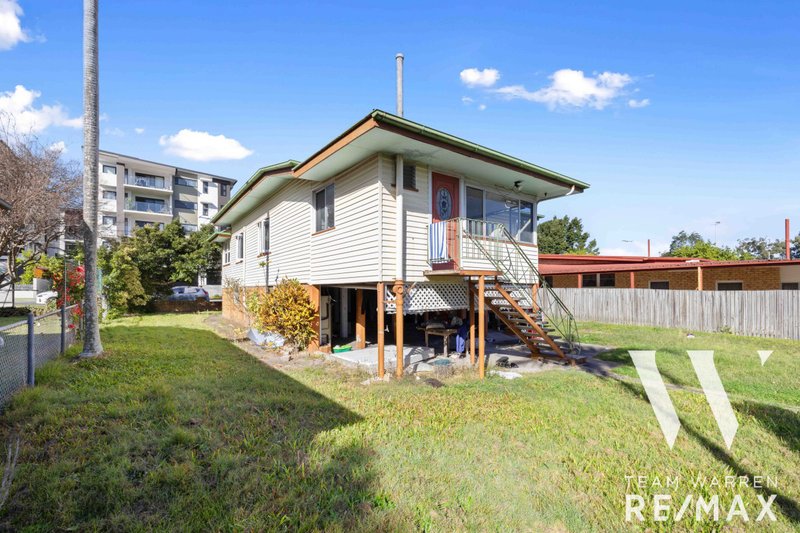 Photo - 39 Andrews Street, Cannon Hill QLD 4170 - Image 25