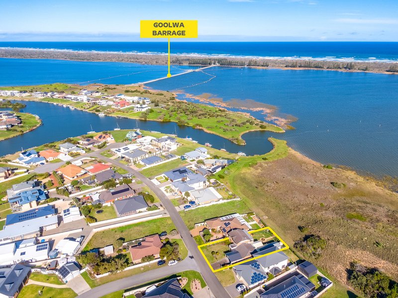 Photo - 39 Arcadia Avenue, Hindmarsh Island SA 5214 - Image 3