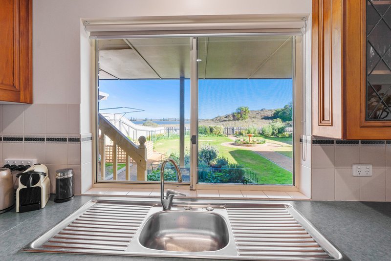 Photo - 39 Arcadia Avenue, Hindmarsh Island SA 5214 - Image 17