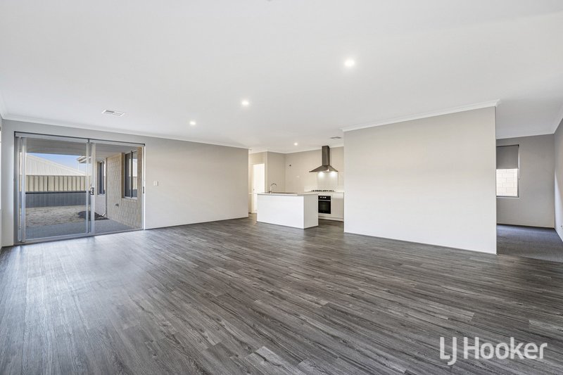 Photo - 39 Arrowsmith Avenue, Dawesville WA 6211 - Image 8
