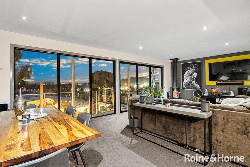 Photo - 39 Ashbolt Crescent, Lutana TAS 7009 - Image 3