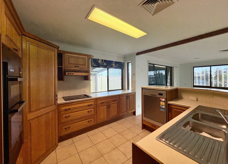 Photo - 39 Australia Court, Newport QLD 4020 - Image 6