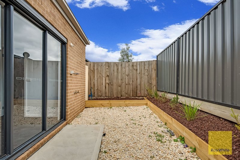 Photo - 39 B Borboleta Street, Tarneit VIC 3029 - Image 17