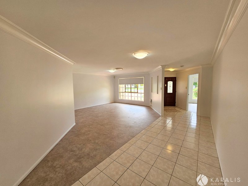 Photo - 39 Balmoral Street, Kuraby QLD 4112 - Image 2