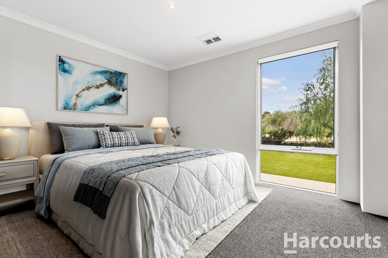 Photo - 39 Baloo Crescent, Wannanup WA 6210 - Image 13