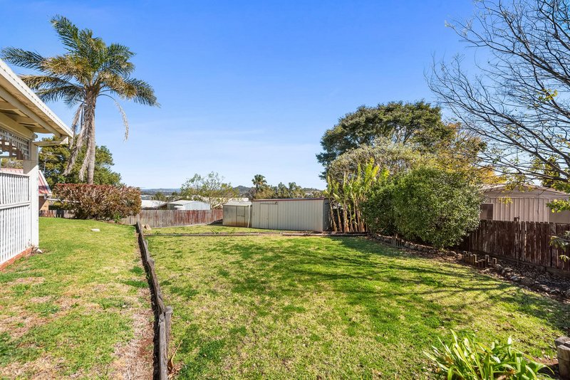 Photo - 39 Banksia Street, Newtown QLD 4350 - Image 4