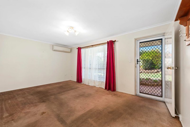 Photo - 39 Banksia Street, Newtown QLD 4350 - Image 5