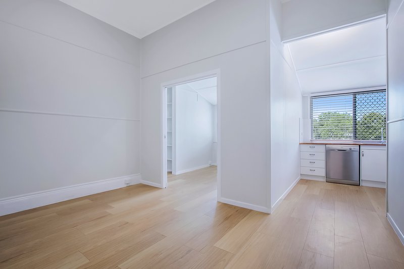 Photo - 3/9 Baradine Street, Newmarket QLD 4051 - Image 2