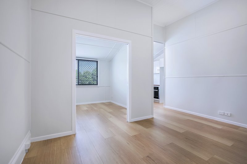 Photo - 3/9 Baradine Street, Newmarket QLD 4051 - Image 3