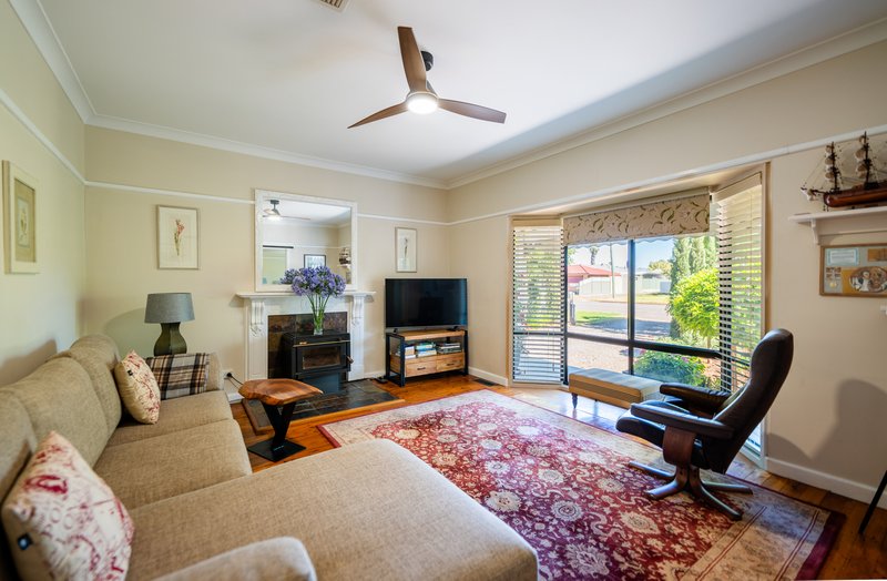 Photo - 39 Bathurst Street, Forbes NSW 2871 - Image 10